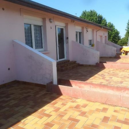 Logement de plein pied à MIRECOURT Exterior foto