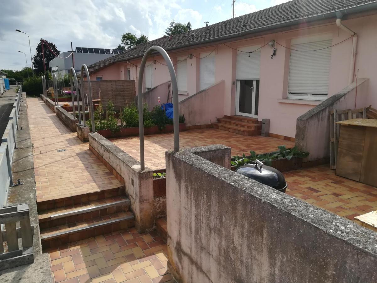 Logement de plein pied à MIRECOURT Exterior foto